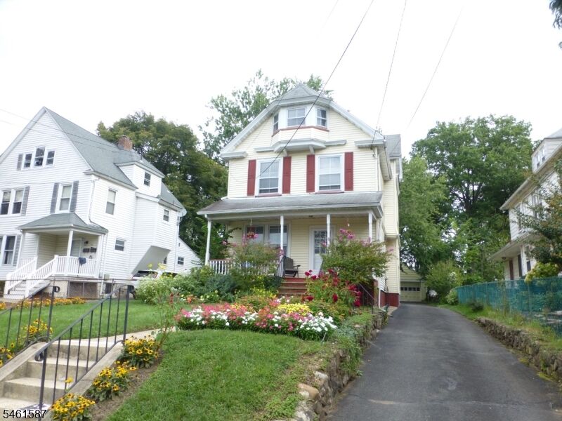 Property Photo:  521 Summit Ave  NJ 07090 