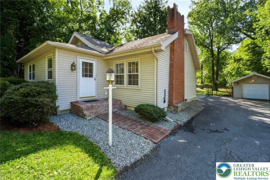 Property Photo:  559 W Center Street  PA 18091 