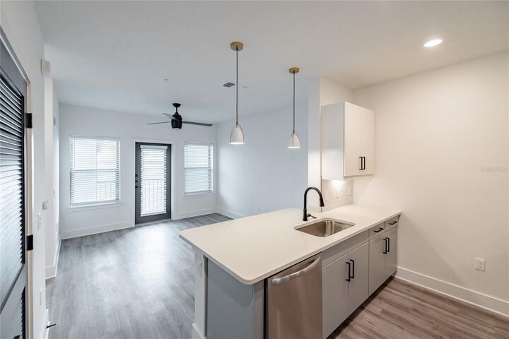 Property Photo:  1420 Lakefront Drive 2103  FL 34240 
