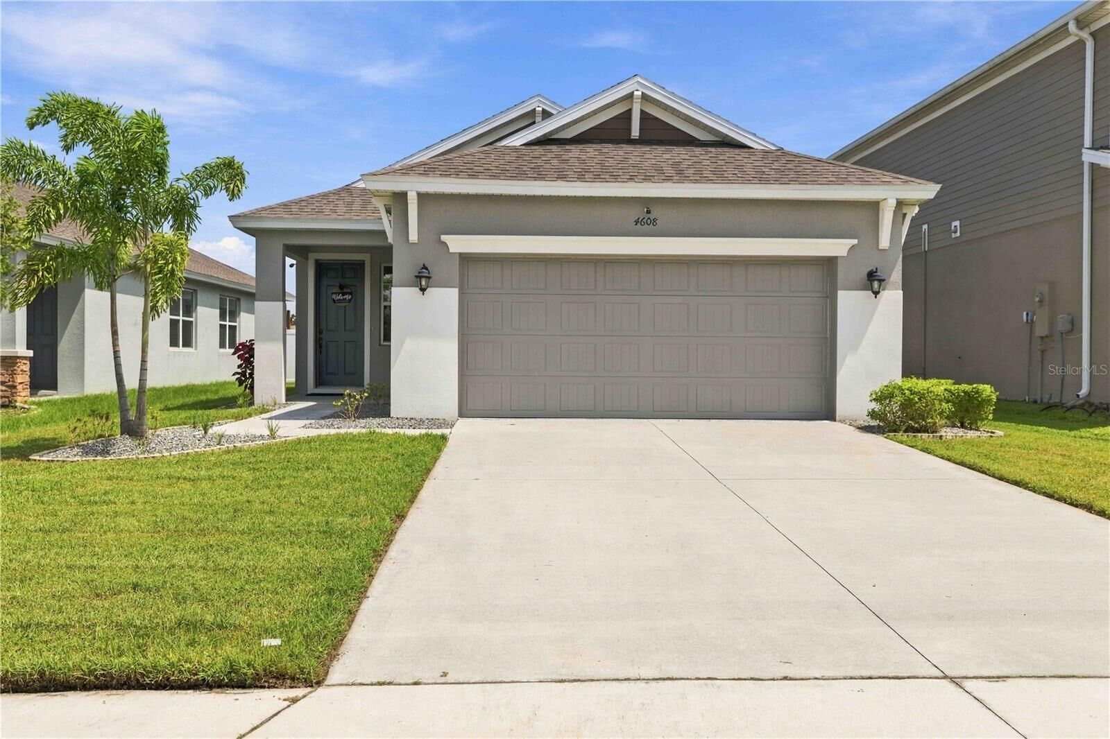 Property Photo:  4608 Birdsong Drive  FL 34221 