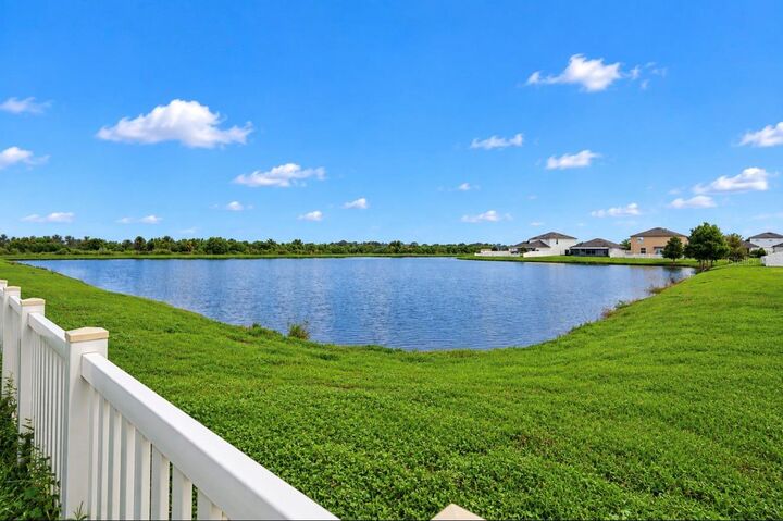 Property Photo:  5005 White Chicory Drive  FL 33572 