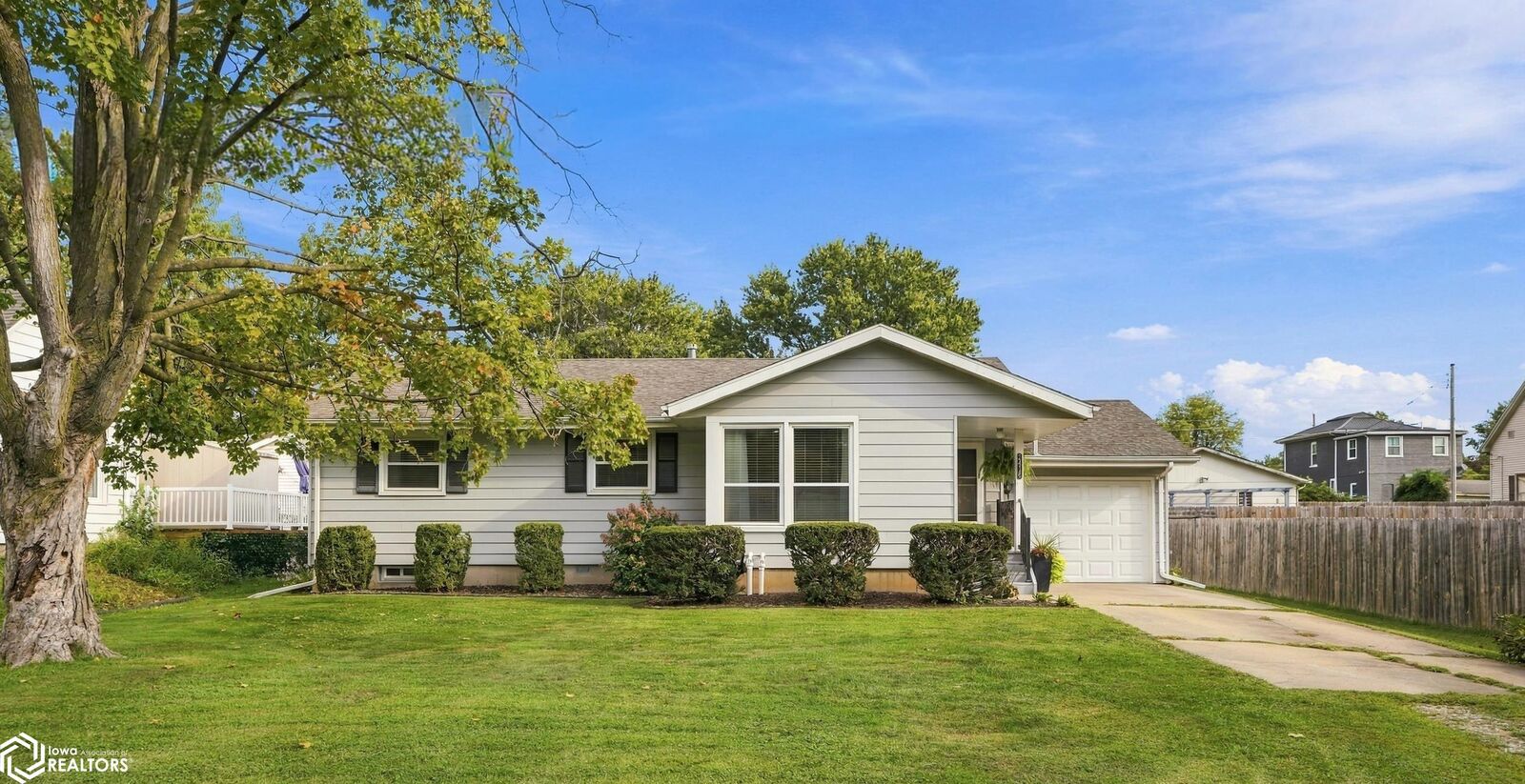Property Photo:  2416 Gear Street  IA 52601 