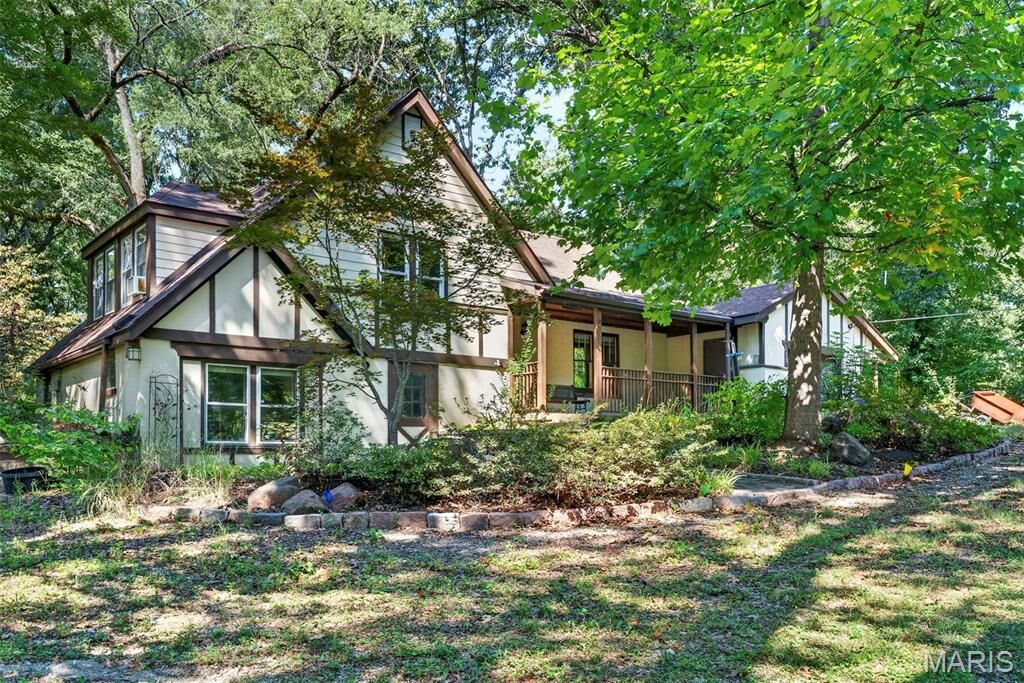 Property Photo: 433 Day Drive MO 63135