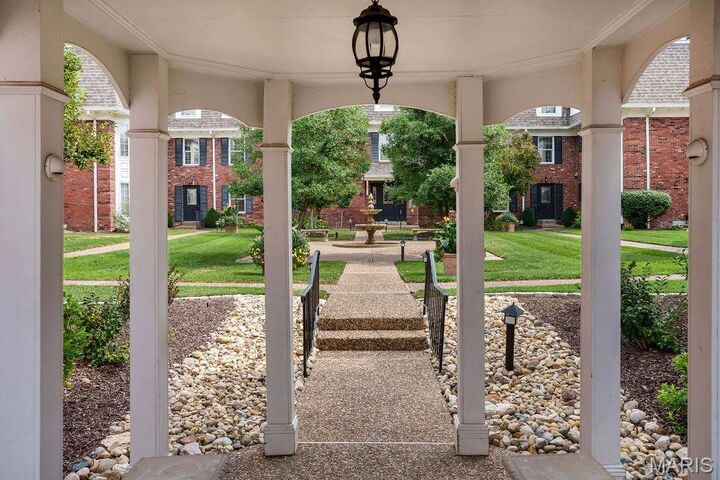 Property Photo:  528 N Kirkwood Road 3B  MO 63122 