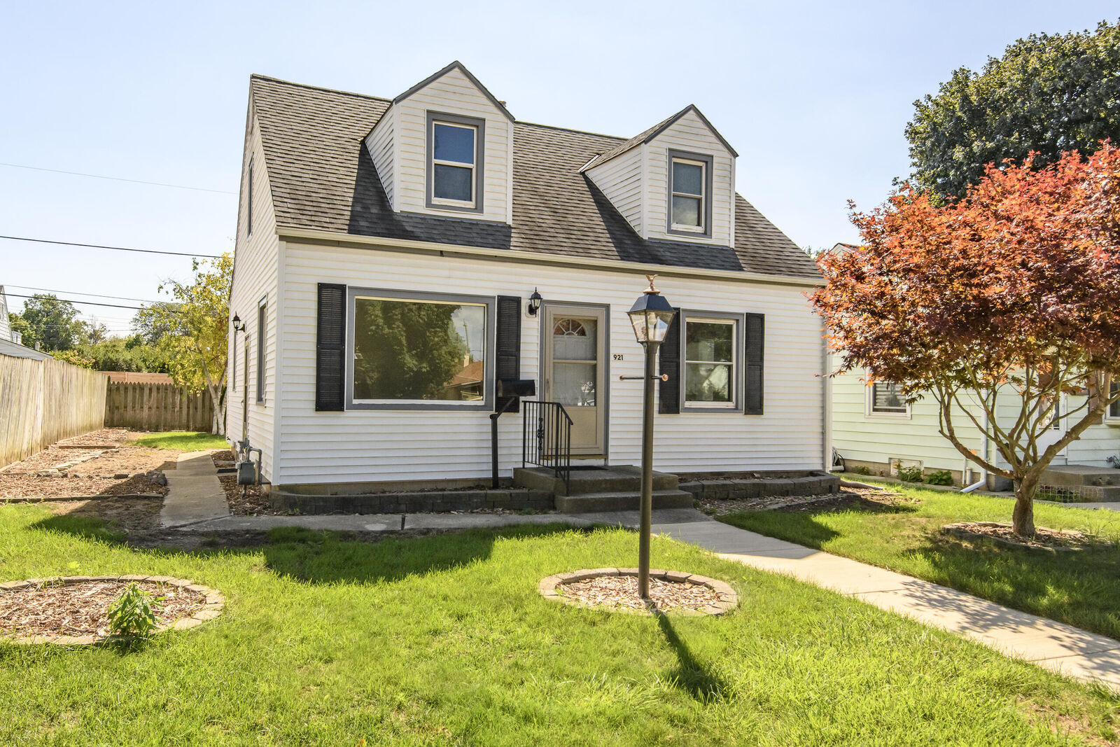 Property Photo:  921 E Howard Ave  WI 53207 