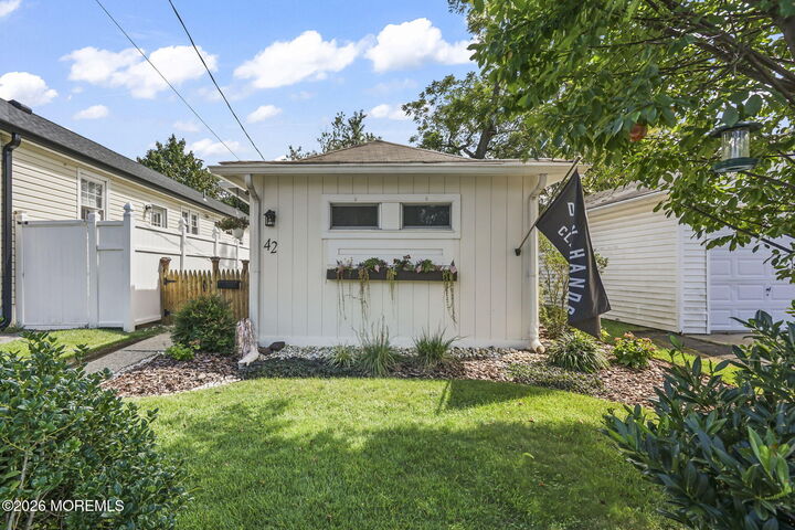 Property Photo:  42 East Avenue  NJ 07716 