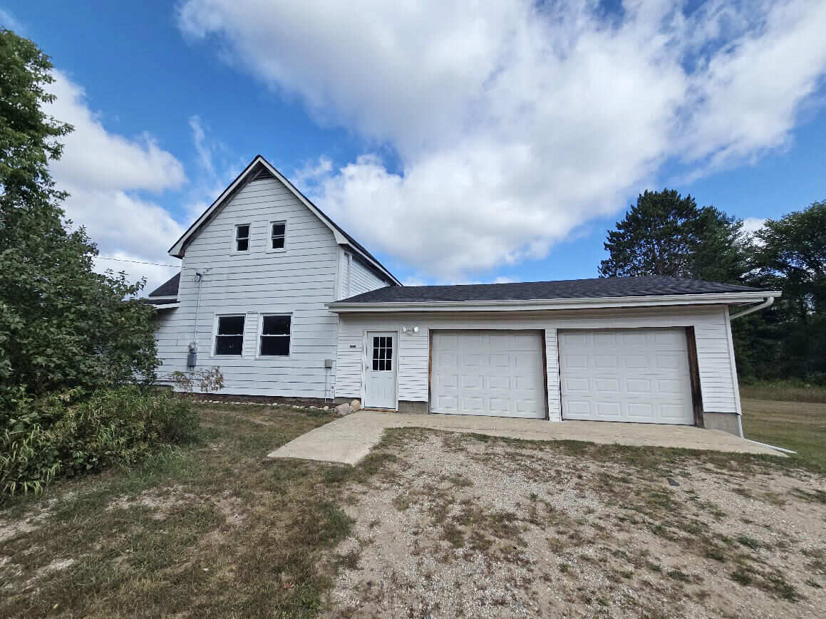 Property Photo: 21522 20 Mile Road MI 49688