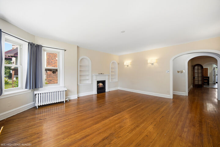 Property Photo:  8215 S Evans Avenue  IL 60619 