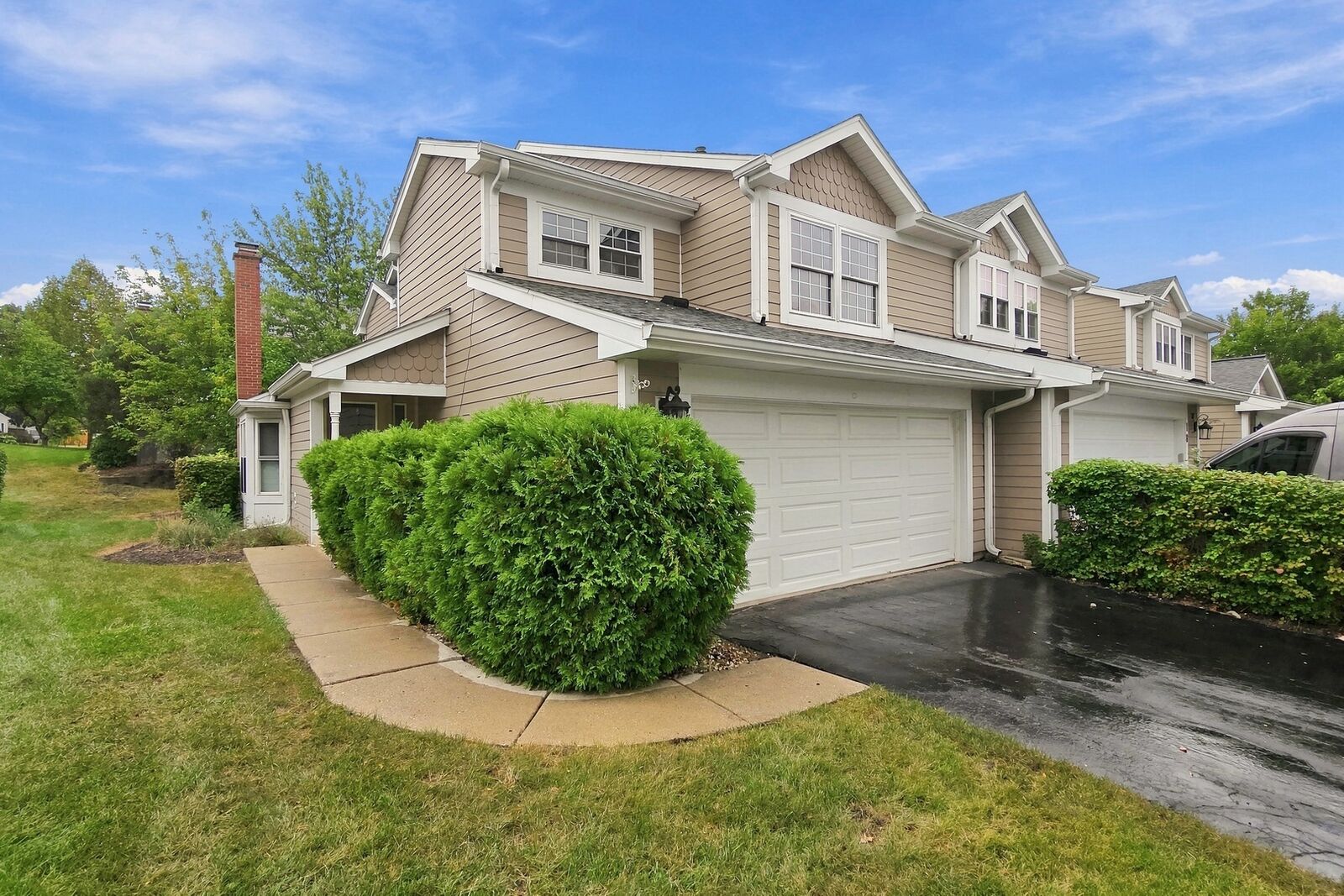 Property Photo:  20 Sarahs Grove Lane  IL 60193 