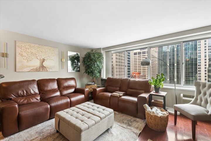 Property Photo:  211 E Ohio Street 2208  IL 60611 