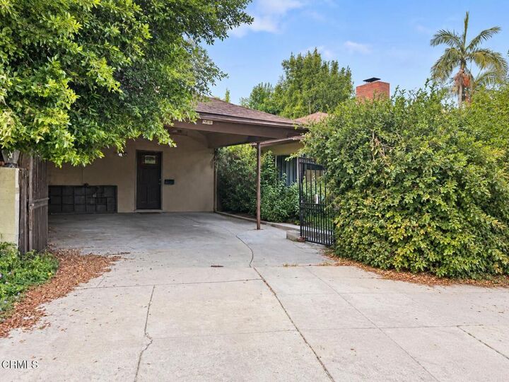 Property Photo:  3908 Vineland Avenue  CA 91604 