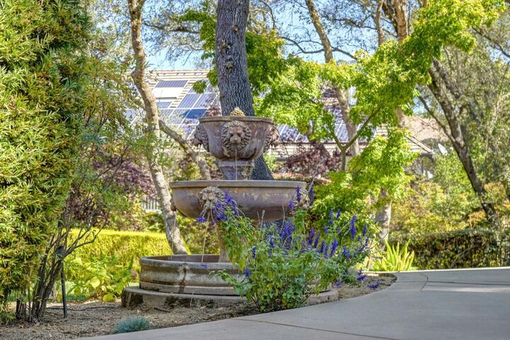 Property Photo: 6061 Greystone Place CA 95746