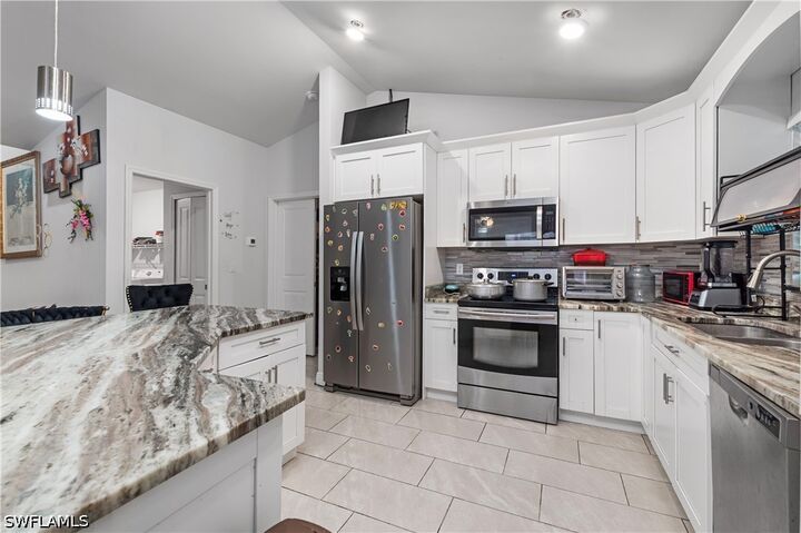 Property Photo: 2618 Helen Circle FL 33971