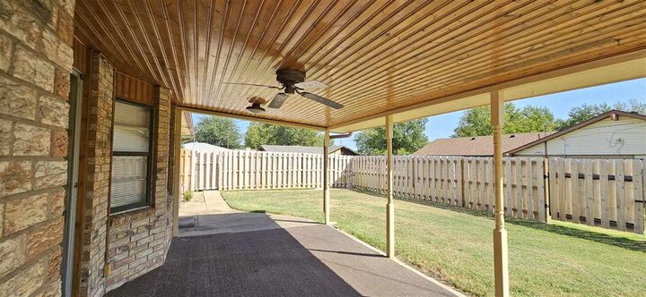 Property Photo: 2809 Temple Pl. OK 74604