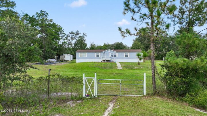 Property Photo:  4320 Chinchilla Court  FL 32068 