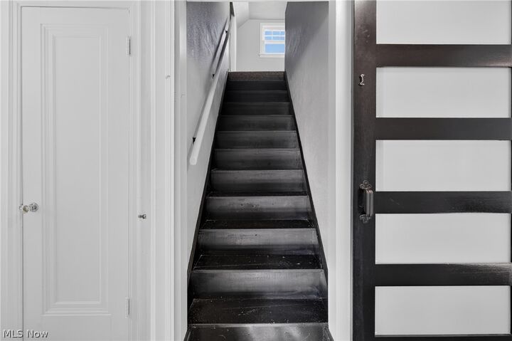 Property Photo: 4680 Hummel Drive NW OH 44483