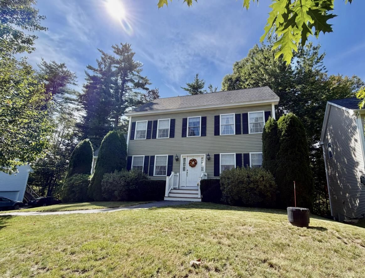 Property Photo: 11 Hawthorne Circle NH 03878
