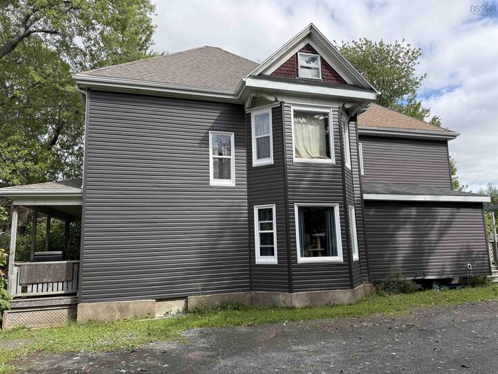 Property Photo:  11 Emmanuel Street  NS B0K 1S0 