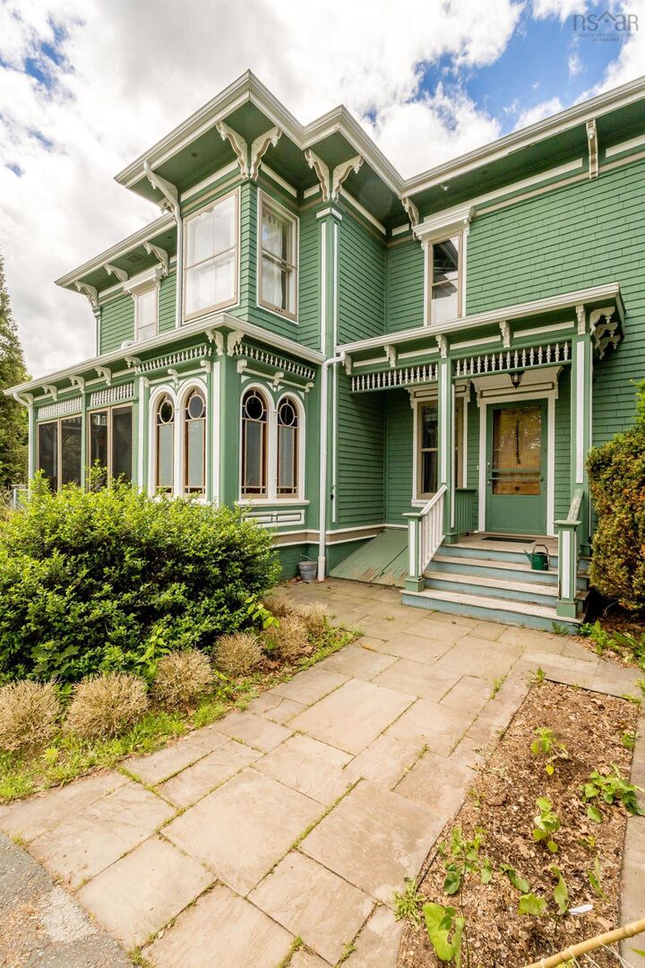 Property Photo:  1330 Belcher Street  NS B0P 1T0 