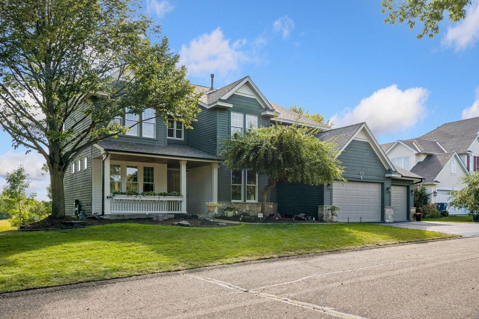 Property Photo:  27125 Marsh Pointe Court  MN 55331 