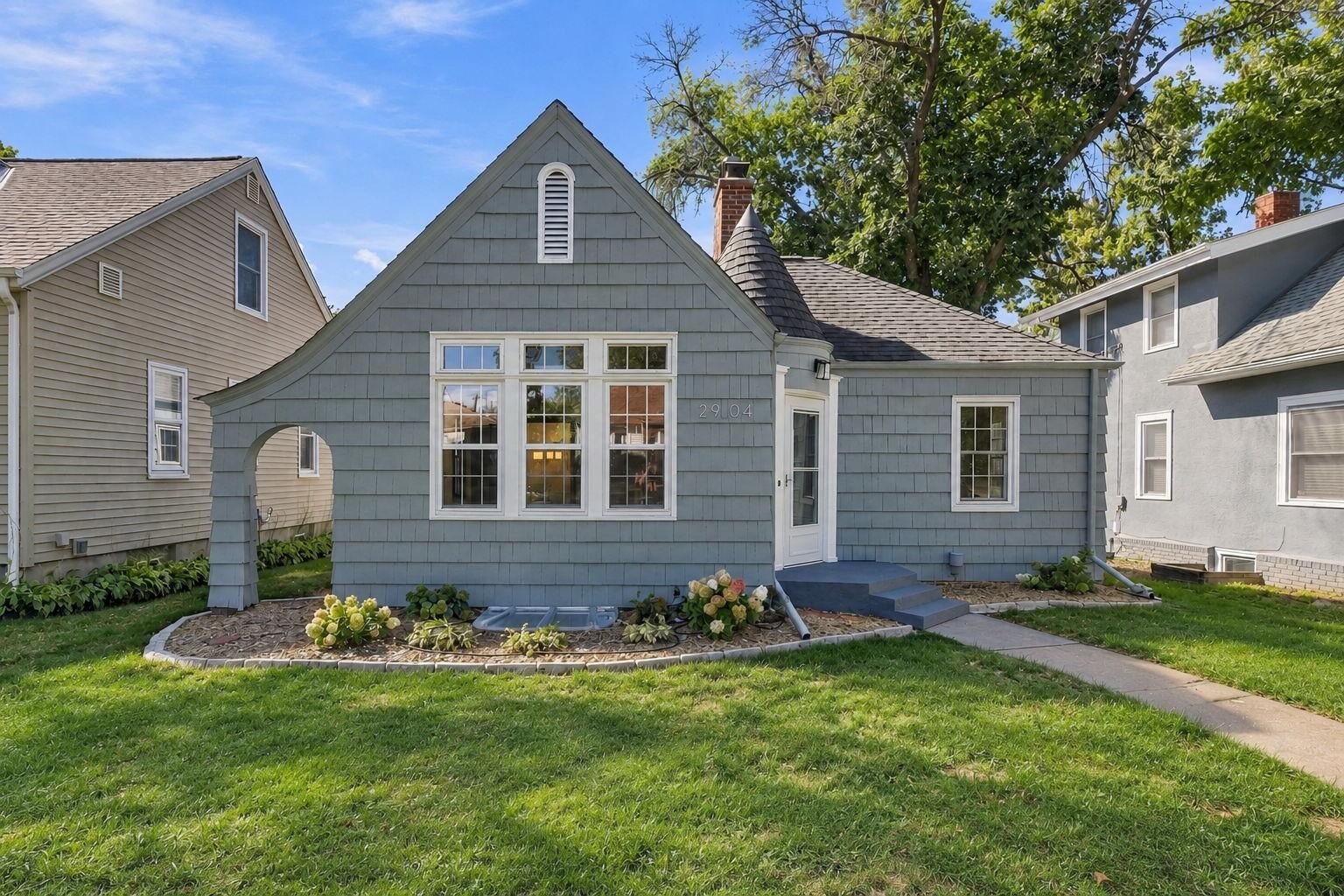 Property Photo:  2904 Alabama Avenue S  MN 55416 