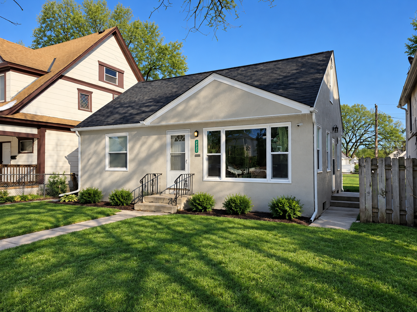 Property Photo:  2822 Emerson Avenue N  MN 55411 