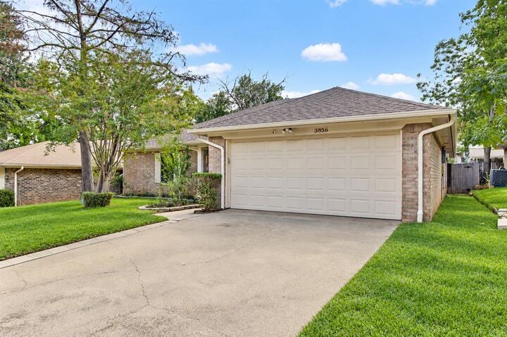 Property Photo:  3856 Double Oak Lane  TX 75061 