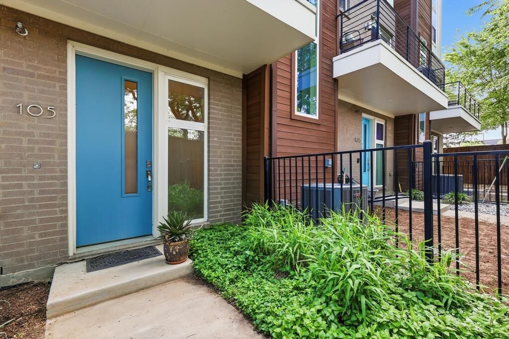 Photo de la propriété:  4620 Munger Avenue 105  TX 75204 