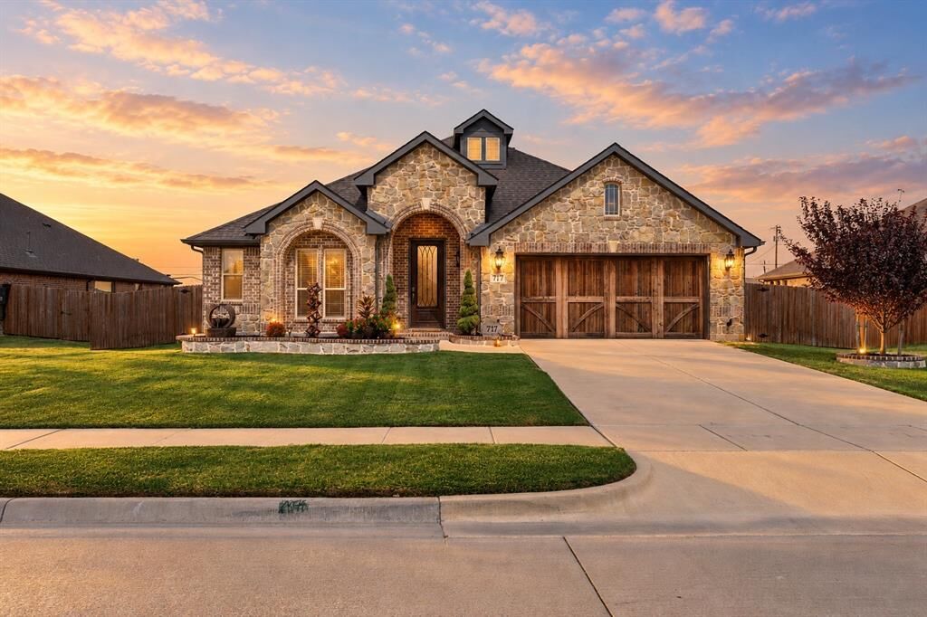 Photo de la propriété:  717 Truchas Avenue  TX 75126 
