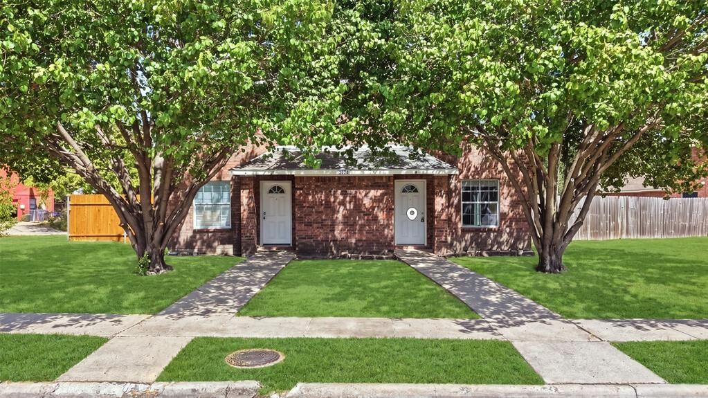 Property Photo:  2708 Clemson Circle A  TX 75088 