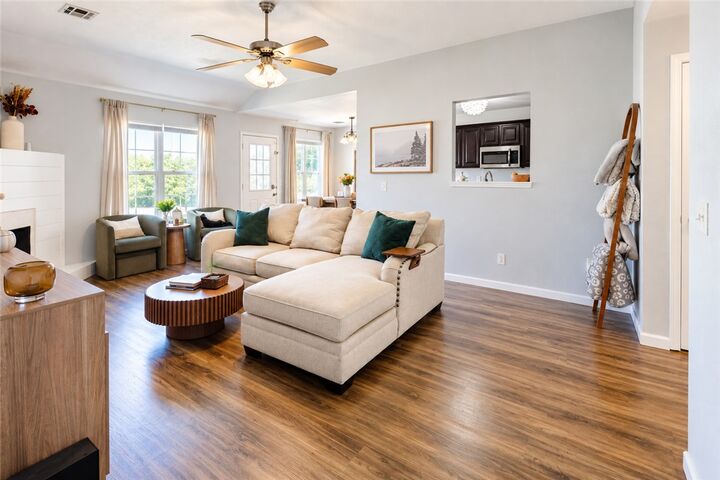 Property Photo:  1090 Sunflower Street  AR 72719 