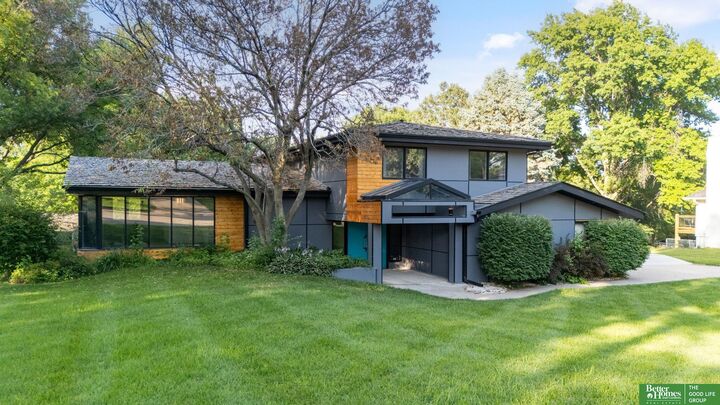 Property Photo: 12614 Harney Circle NE 68154