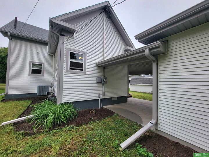 Property Photo:  715 N Beaver Avenue  NE 68467 