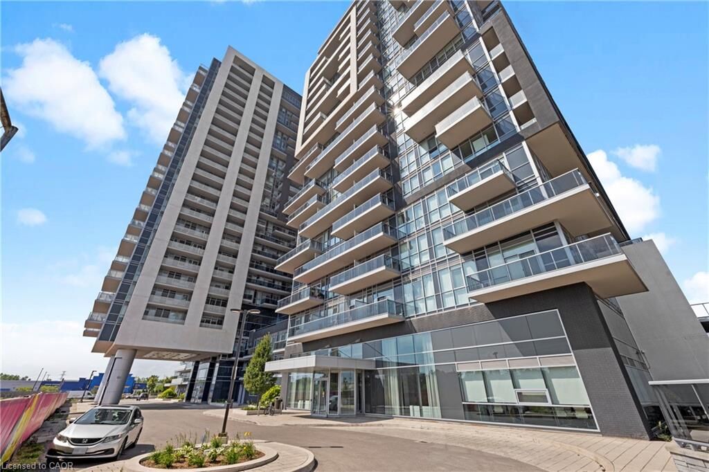 Property Photo:  2093 Fairview Street 813  ON L7R 0B4 