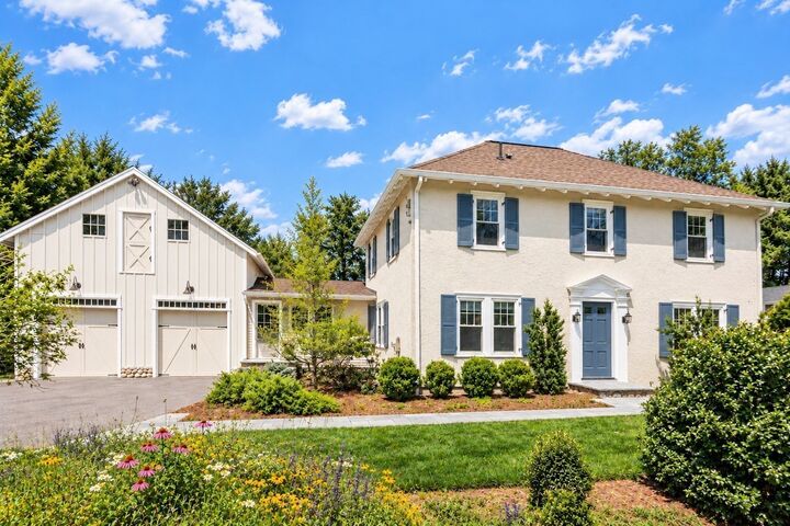 Property Photo: 696 Main St MA 01742