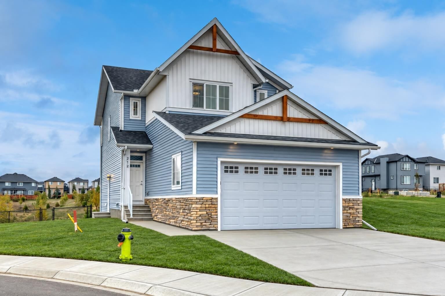 Property Photo:  212 Edgefield Bay  AB T1P 2K4 