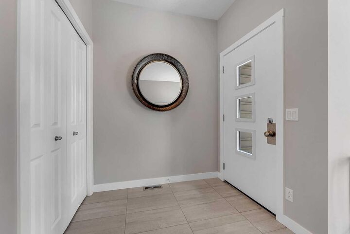 Property Photo:  328 Midtown Gate SW  AB T4B 4C9 