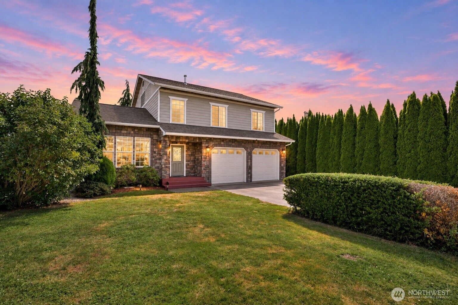 Property Photo: 601 Jennings Avenue WA 98284