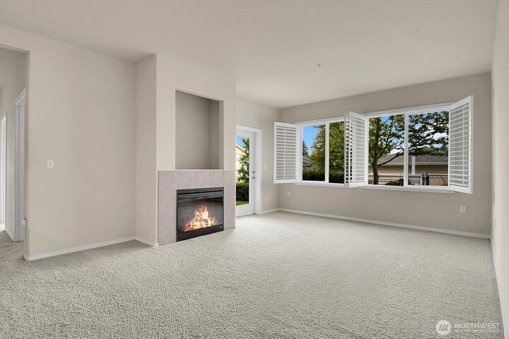 Property Photo:  14915  38th Drive SE Dd116  WA 98012 