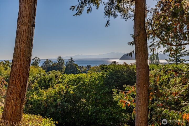 Property Photo:  6096  Ireton Lane  WA 98236 