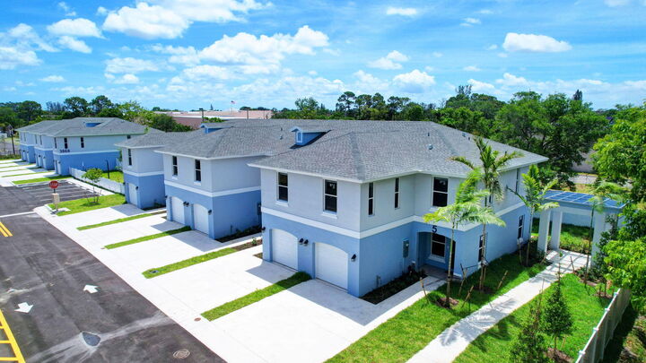 Property Photo:  3868 Patio Court 3  FL 33461 