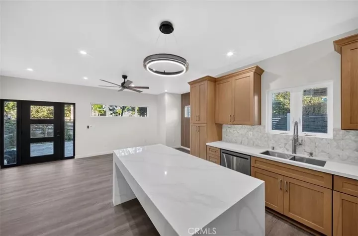 Property Photo:  2529 Walnut  CA 90291 