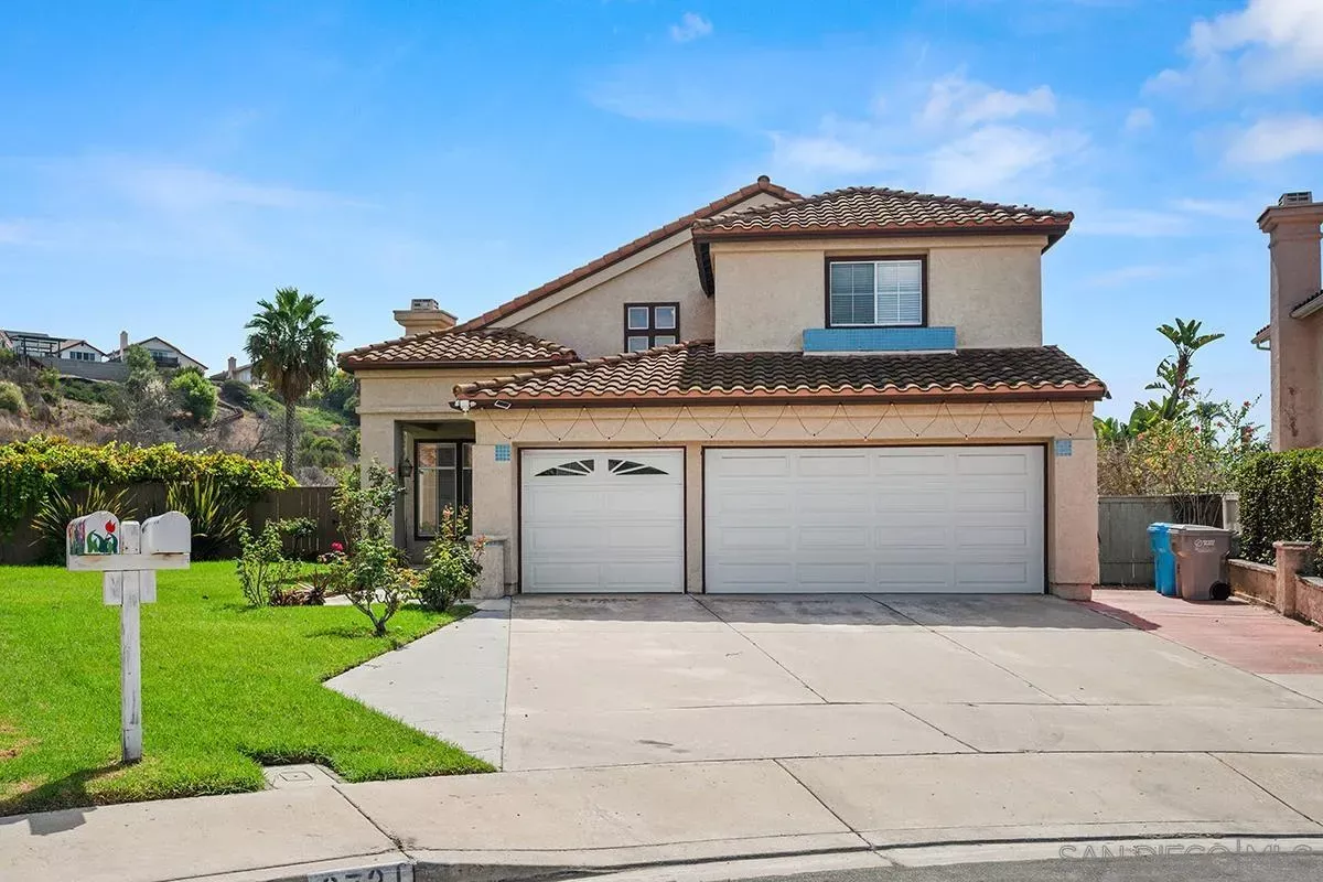 Property Photo:  8721 Edulis Ct  CA 92129 