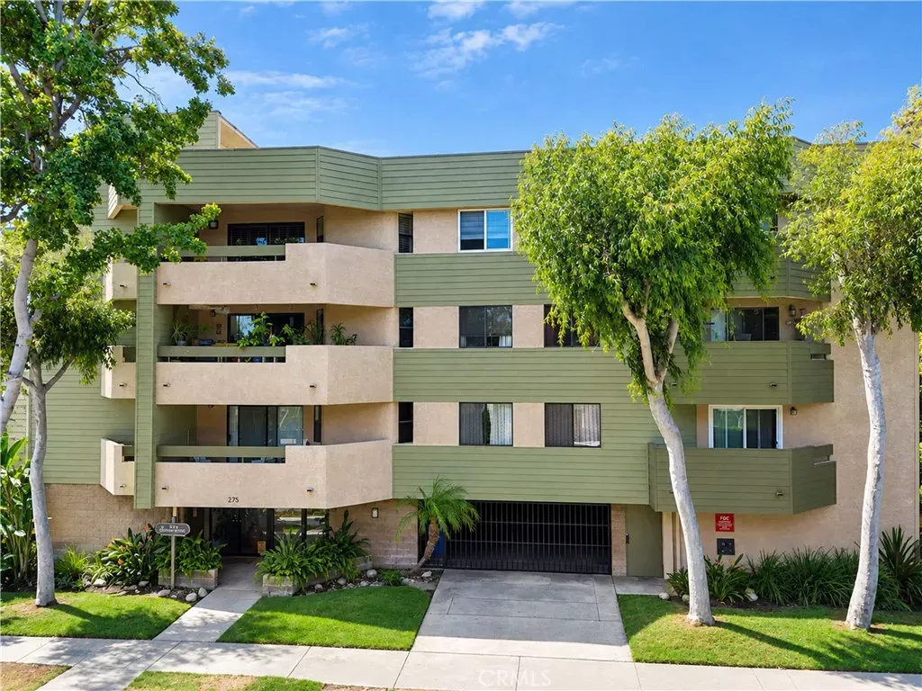Property Photo: 275 Esperanza CA 90802