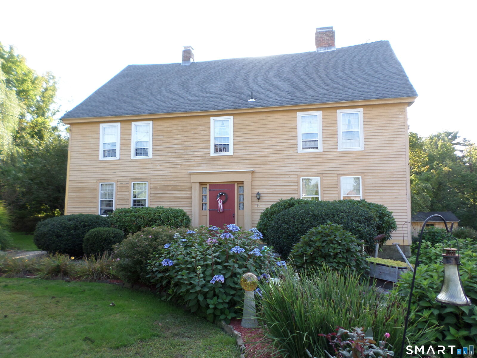 Property Photo:  19 North Road  CT 06278 