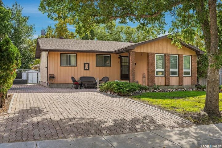 Property Photo:  43 Watts Bay  SK S4N 5G6 