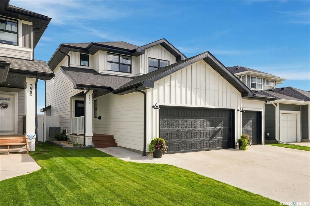 Property Photo:  334 Stilling Manor  SK S7V 0Y8 