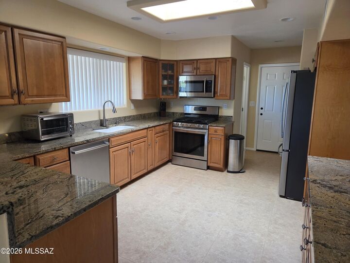 Property Photo: 6615 N Camino De La Karina AZ 85718