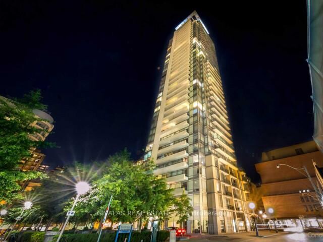 Property Photo:  18 Yorkville Avenue 607  ON M4W 3Y8 