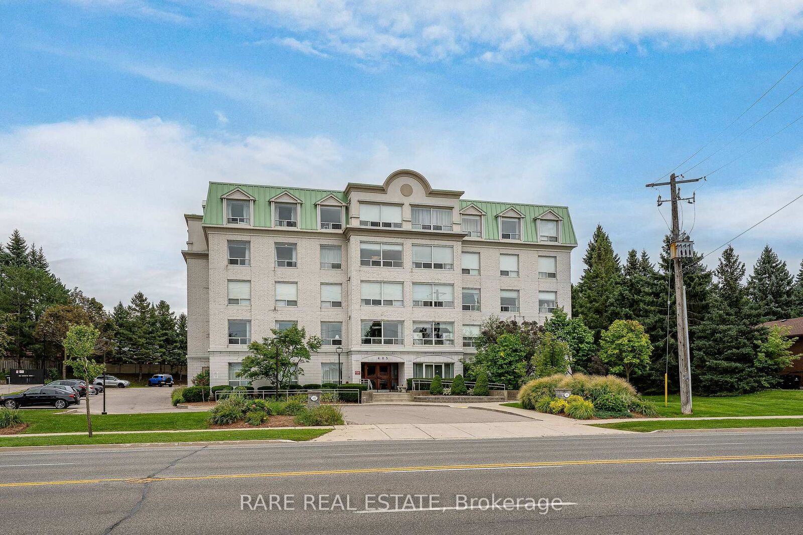 Property Photo:  405 Erb Street W 403  ON N2L 1W7 